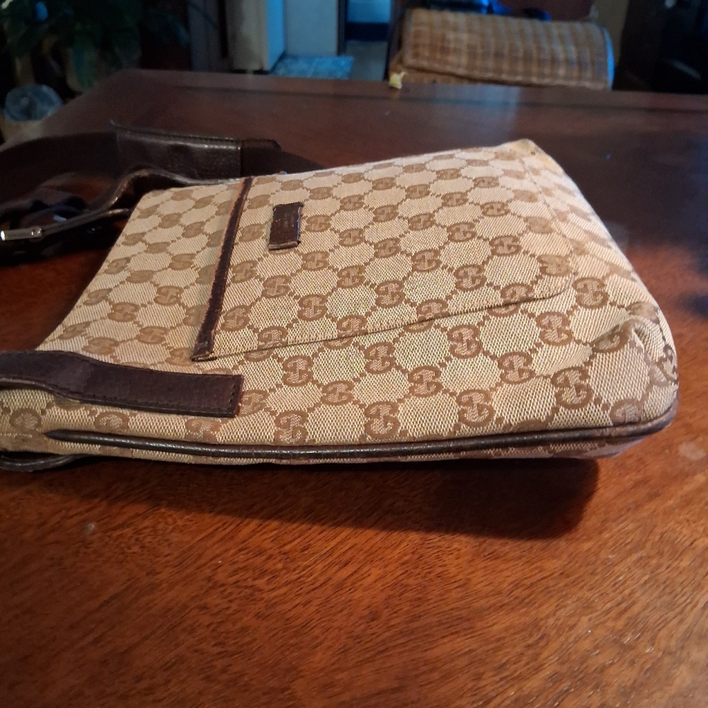 Gucci Tan and Brown Crossbody Bag - Picture 4 of 16